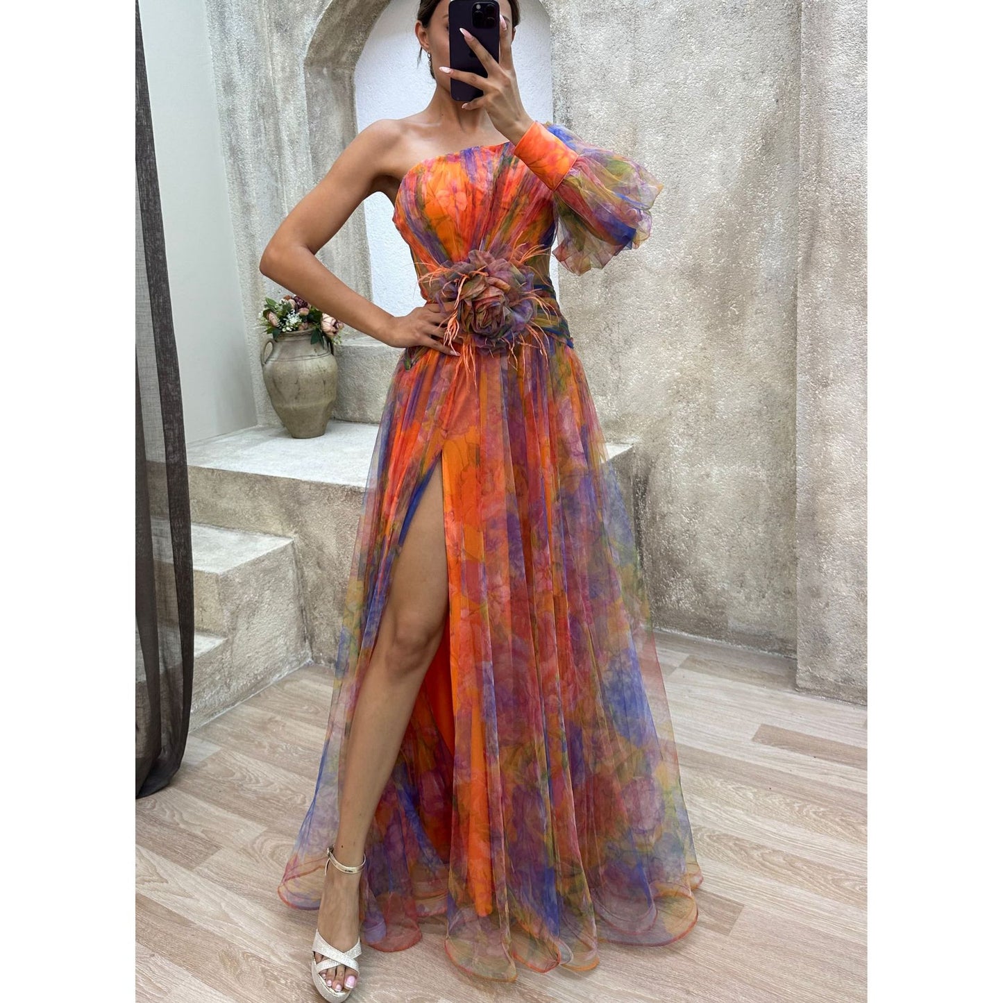 Robe estivale fashion pour femmes, mesh tie-dye, épaules dénudées, fente et style party