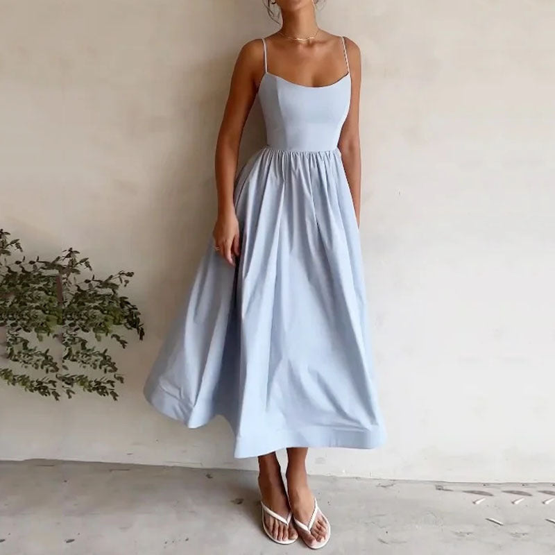 Robe minimaliste à bretelles