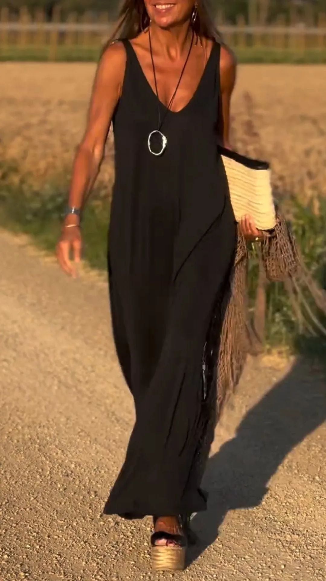 Robe tendance pour femmes, col V et style séduisant